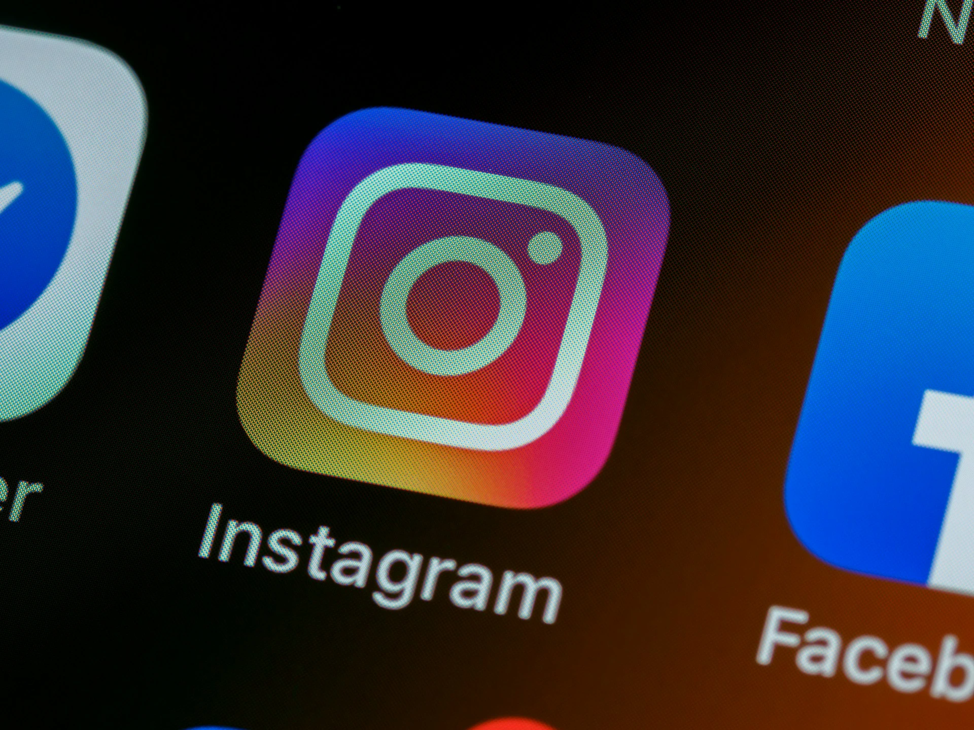 Meta s&auml;ger upp anst&auml;llda &ouml;ver flera avdelningar, inklusive Instagram och WhatsApp