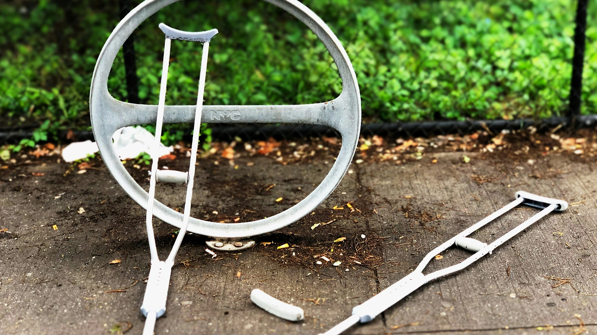B&auml;rbar AI-enhet hj&auml;lper stroke&ouml;verlevare att undvika fall under rehabilitering