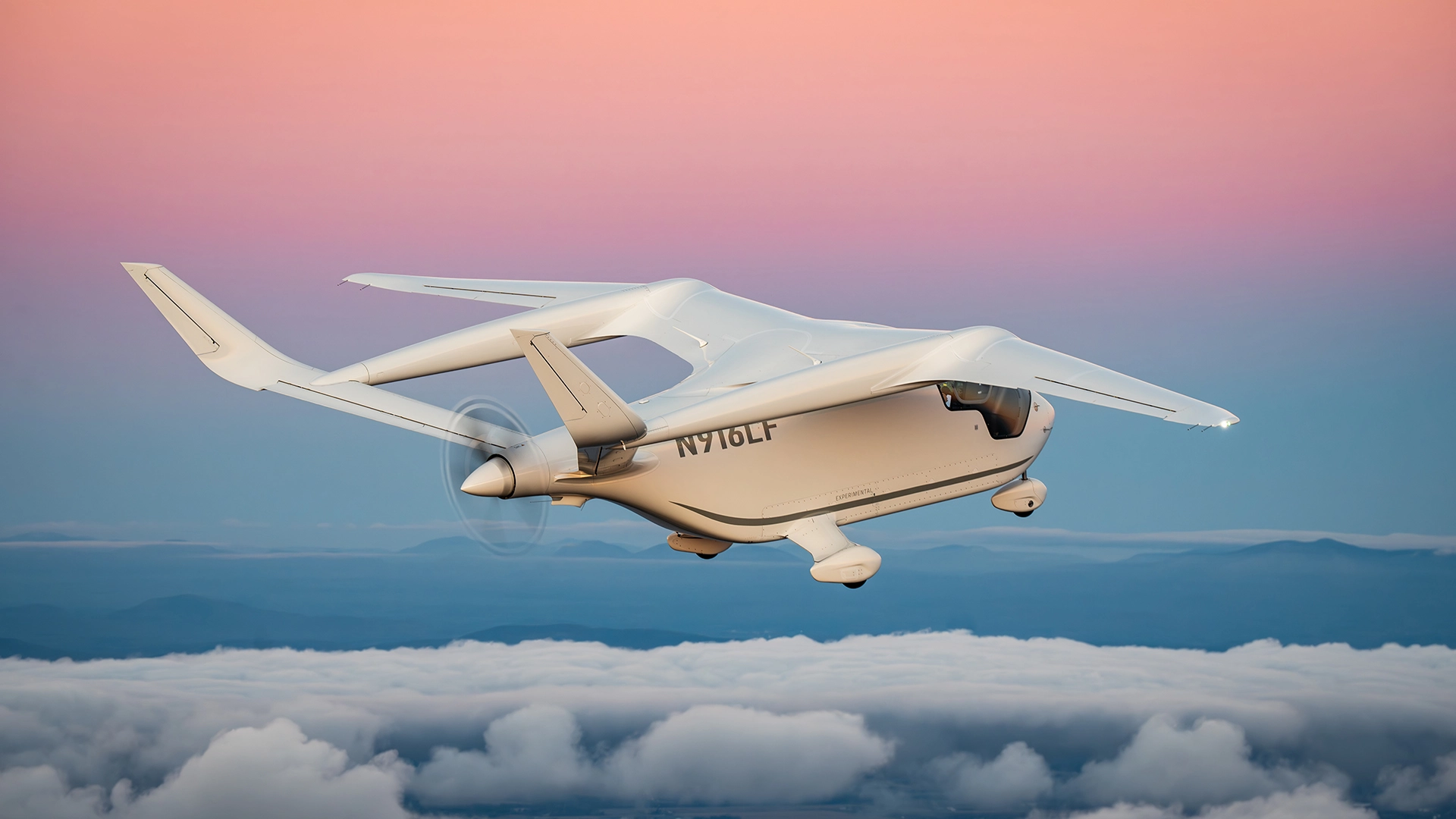 Beta Technologies landar f&ouml;rsta elektriska flygplanet med passagerare p&aring; New Yorks flygplats
