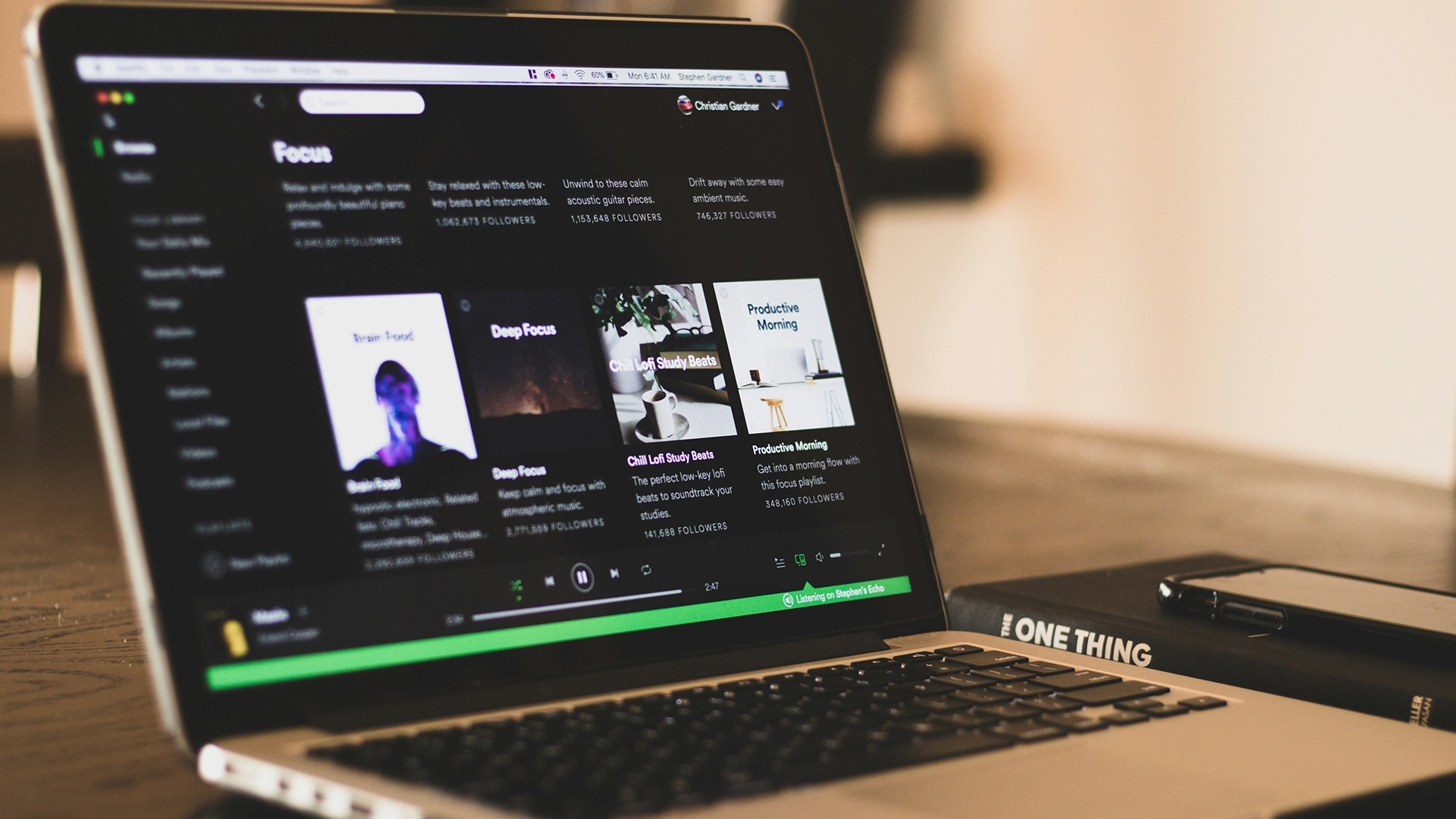 Spotify publicerar AI-genererade l&aring;tar under avlidna artisters namn utan till&aring;telse
